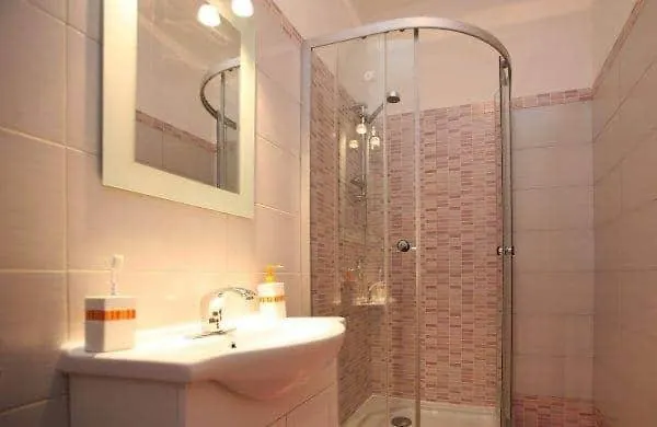 Apartment With Pool Adria Marčana