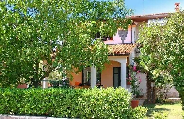 Apartment With Pool Adria Marčana