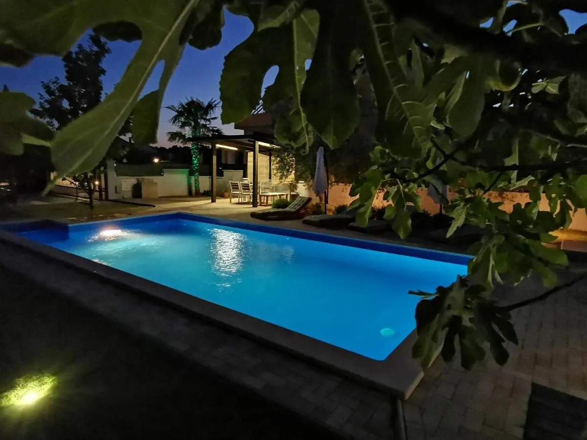 Apartment With Pool Adria Marčana 0*,  Croácia